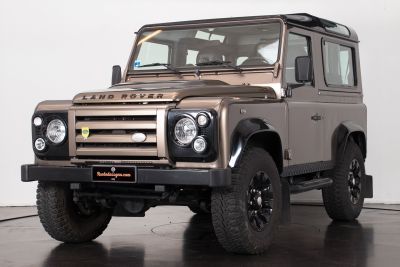 Land Rover DEFENDER “LIMITED EDITION”