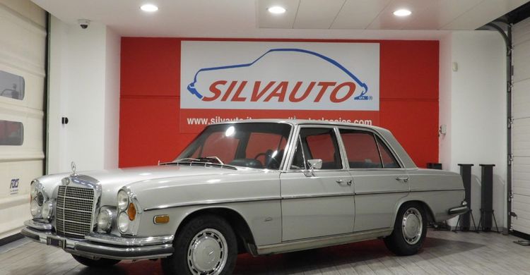 Mercedes-Benz 280 SE 3.5 W108
