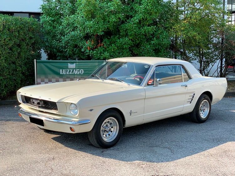 Ford Mustang 289 Automatic