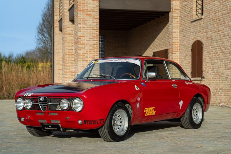 Alfa Romeo GT 2000 VELOCE replica "GTAM"