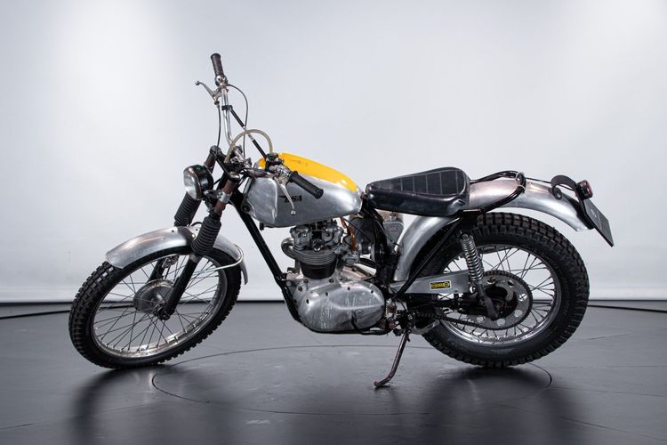 B.S.A 250 C15 TRIAL