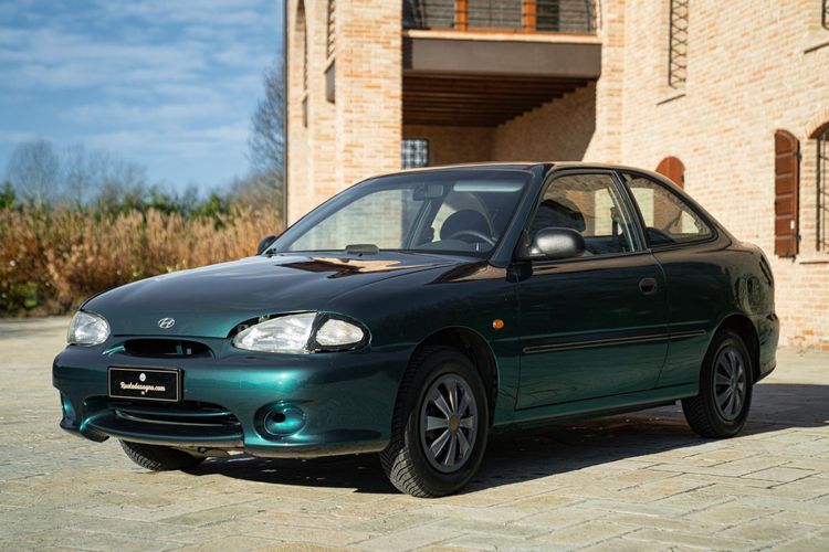 Hyundai ACCENT COUPE'
