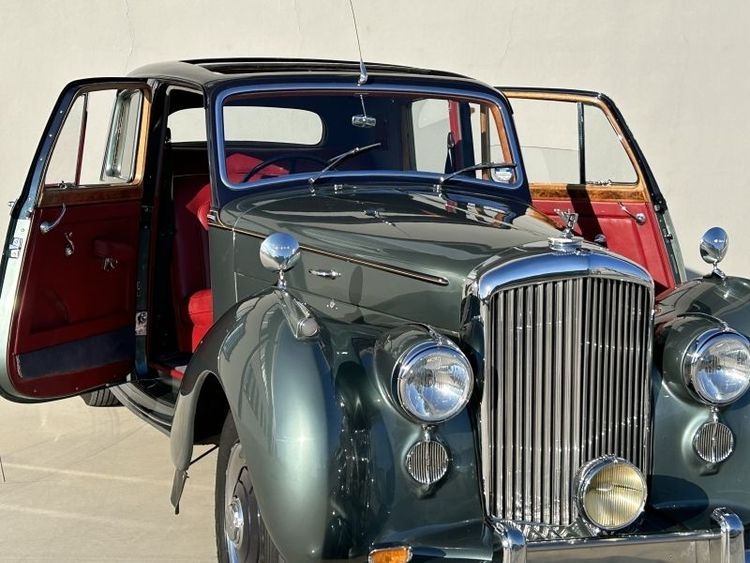 BENTLEY MK6.  1951