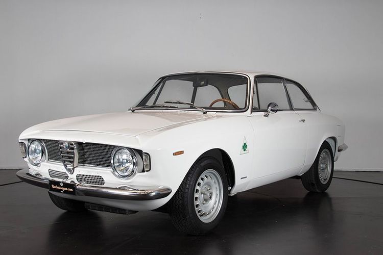 Alfa Romeo GTA 1600 Stradale