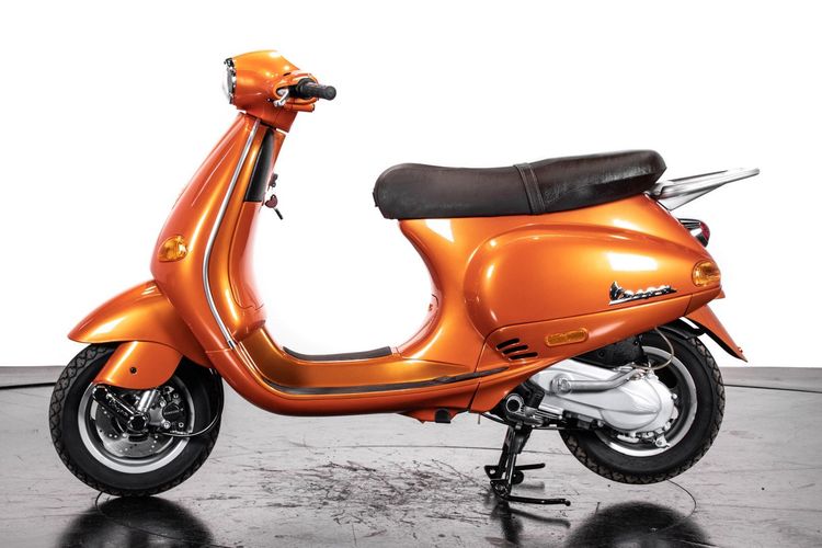 Piaggio Vespa 125 ET4