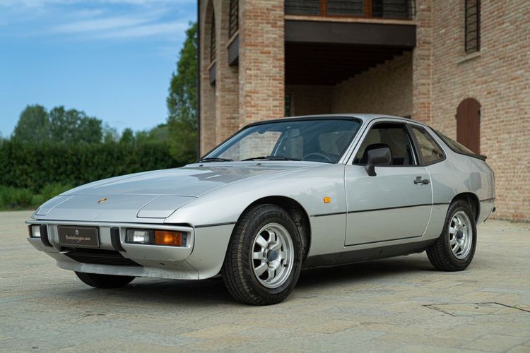 Porsche 924
