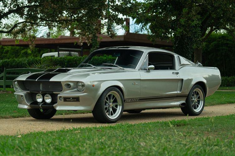 Ford Mustang Shelby GT500 Eleanor Replica