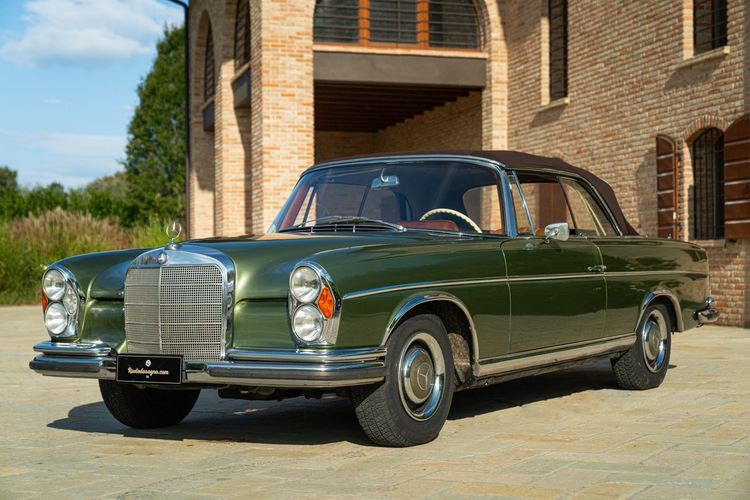 Mercedes-Benz 220 SE CABRIOLET
