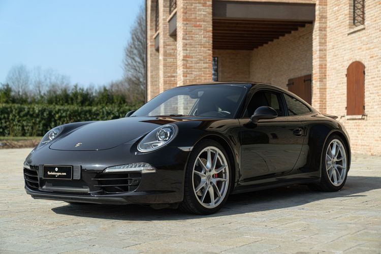 Porsche 991 (911) CARRERA 4S