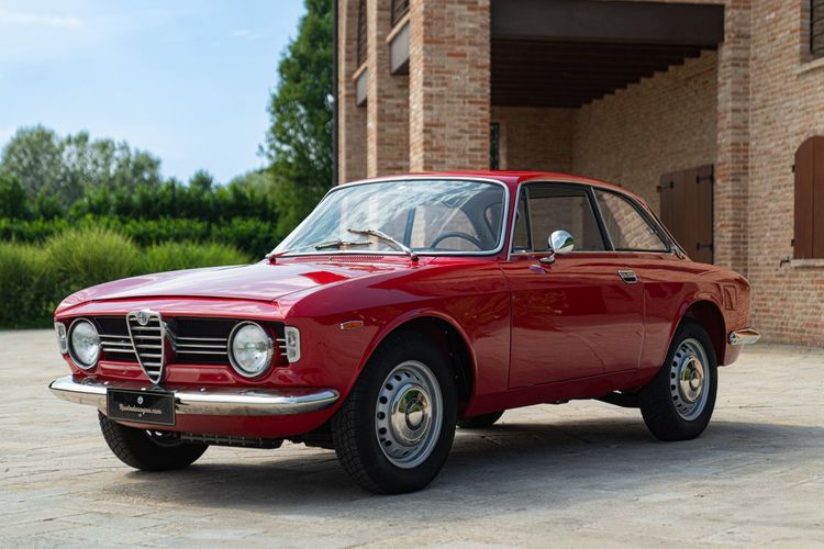 Alfa Romeo GIULIA SPRINT GT VELOCE