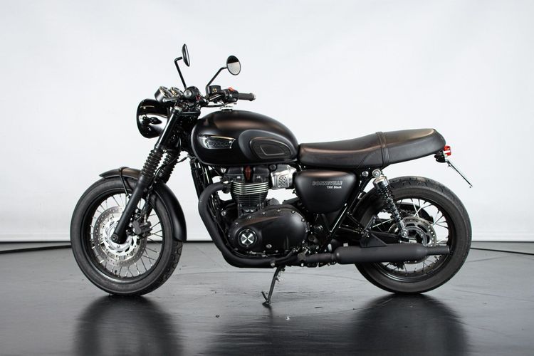 Triumph BONNEVILLE T100 BLACK